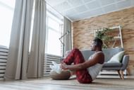 Correct posture and form is crucicial. (Image via Pexels / Thirdman)